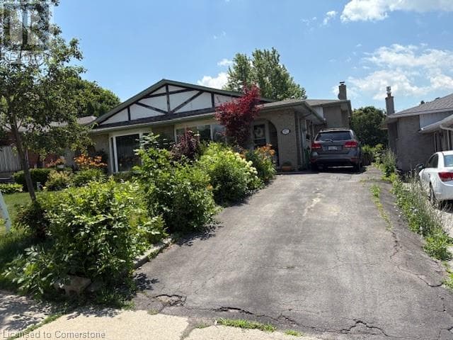 97 GUILDWOOD Drive