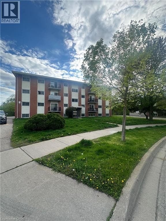 145 MACGREGOR Crescent Unit 1