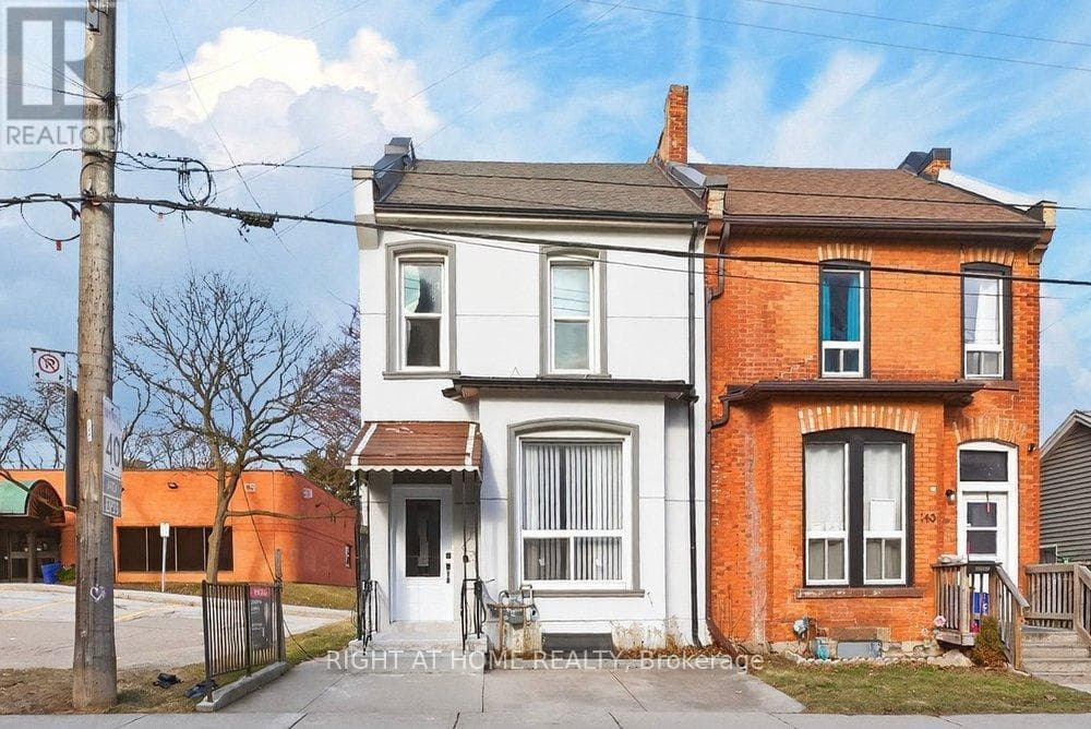 141 Ray Street North