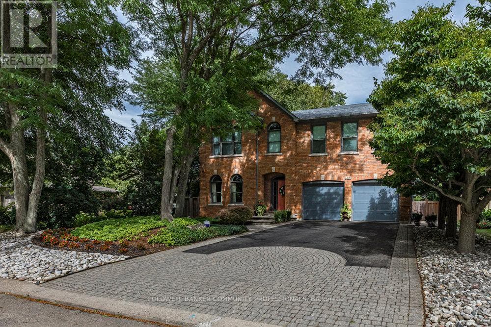 223 Briar Hill Crescent