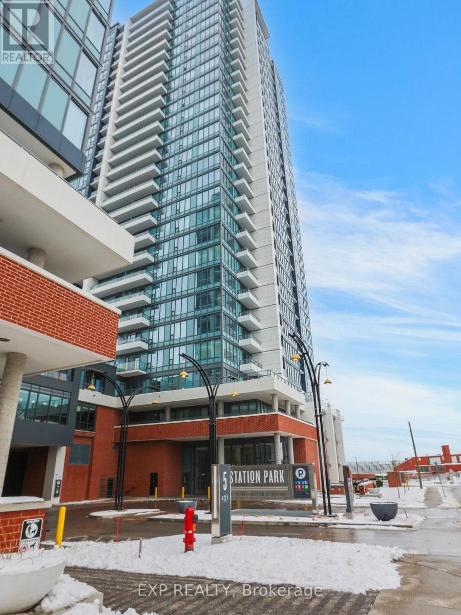 15 Wellington Street South Unit 708