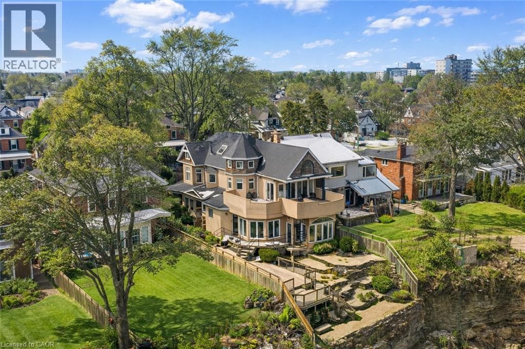 91 MOUNTAIN PARK Avenue