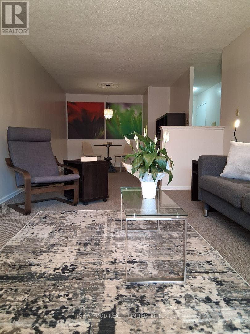 975 Warwick Court Unit 605