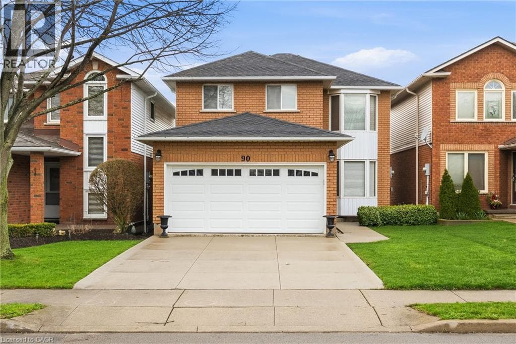 90 LYNNETTE Drive