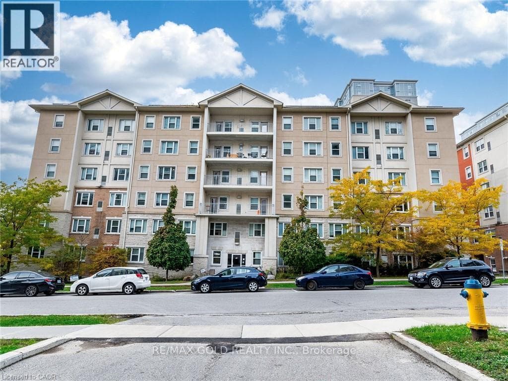 251 Lester Street Unit 402