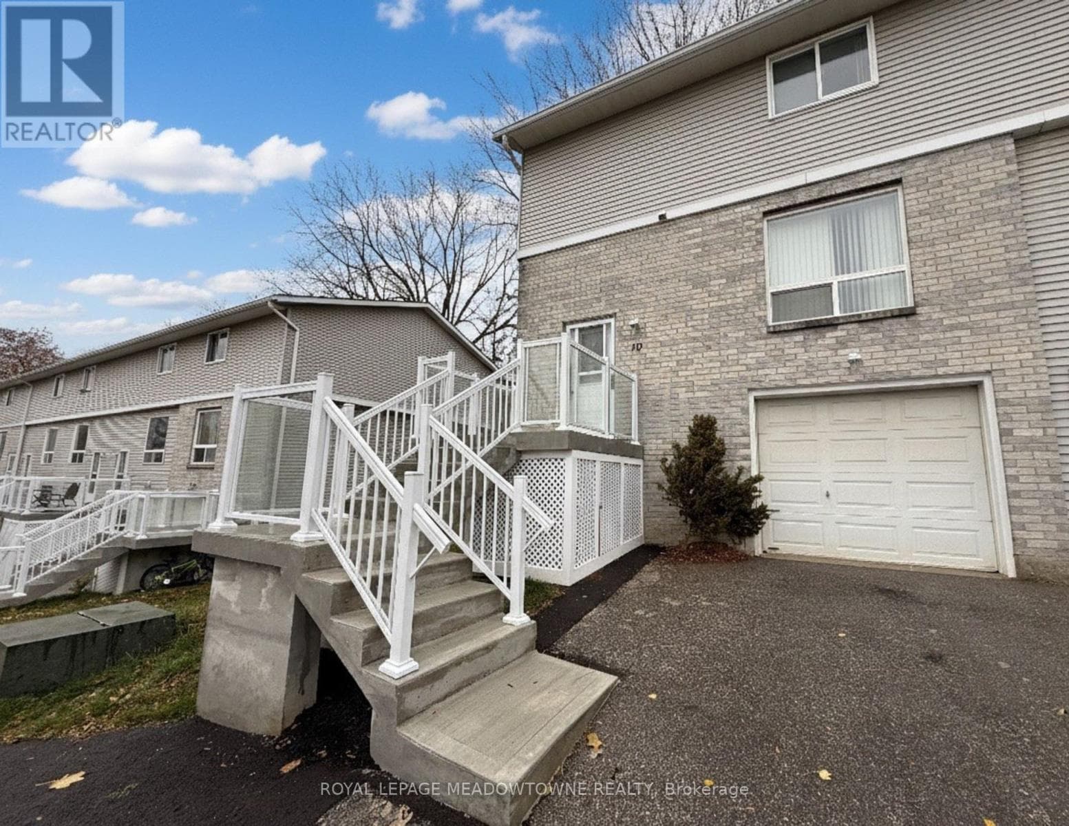 648 Doon Village Road Unit 10