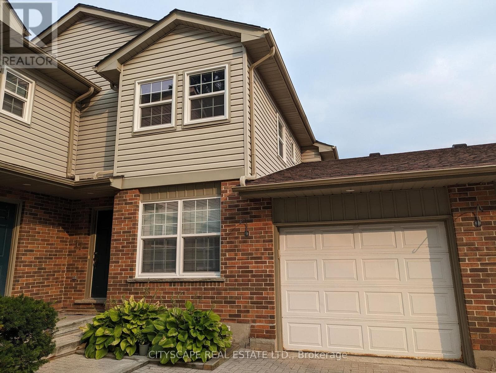 250 Keats Way Unit 17