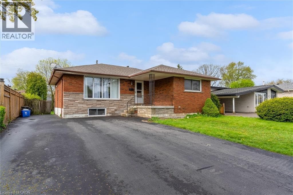 46 BEACONSFIELD Drive