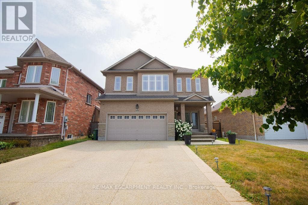 15 Meadowbank Drive