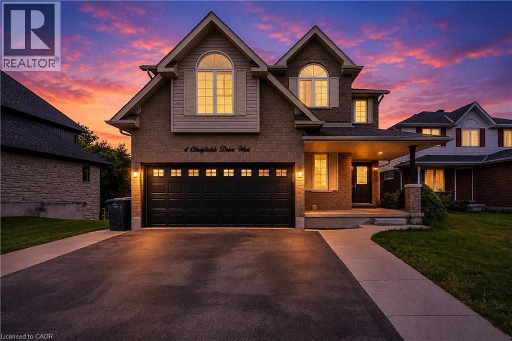 4 CLAIRFIELDS Drive West