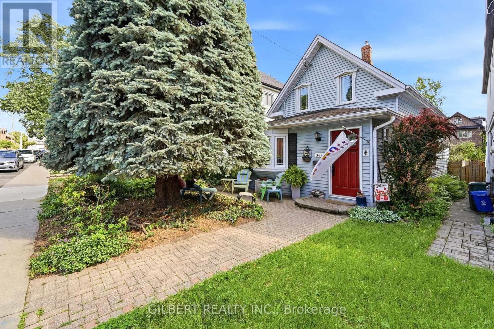 367 Charlton Avenue West