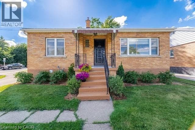 622 UPPER SHERMAN Avenue