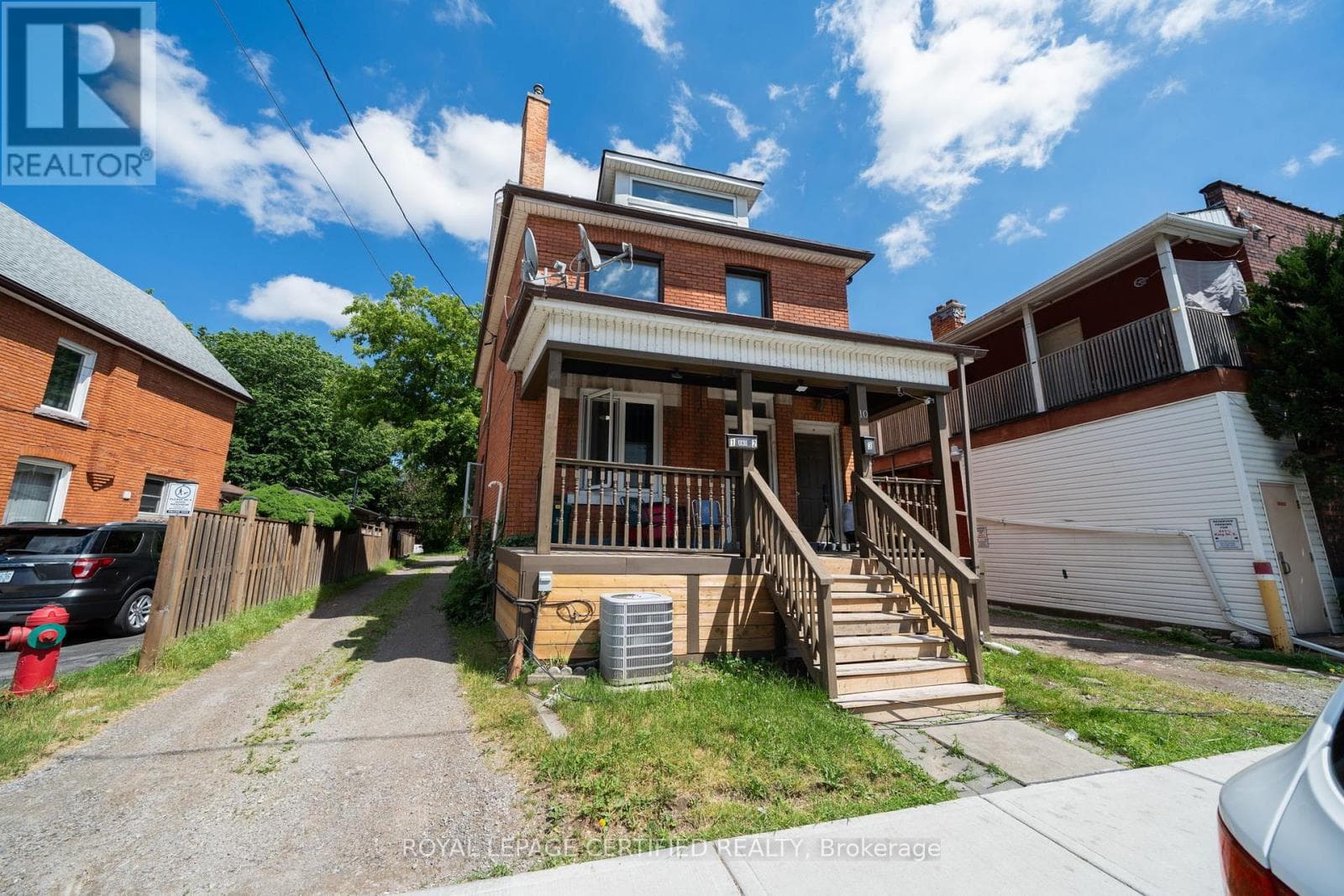 10 Fairleigh Avenue North