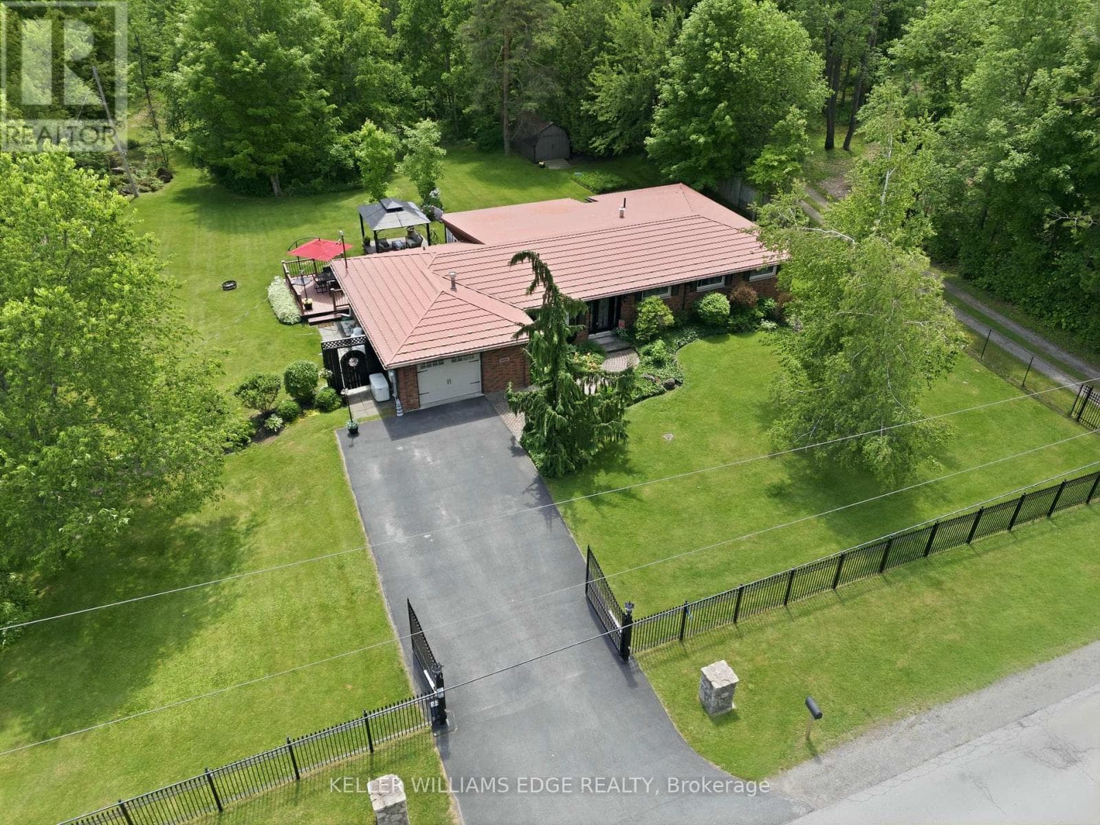 484 11TH CONCESSION Road East