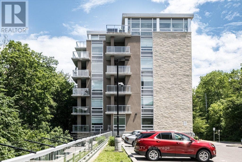 479 Charlton Avenue East Unit 204