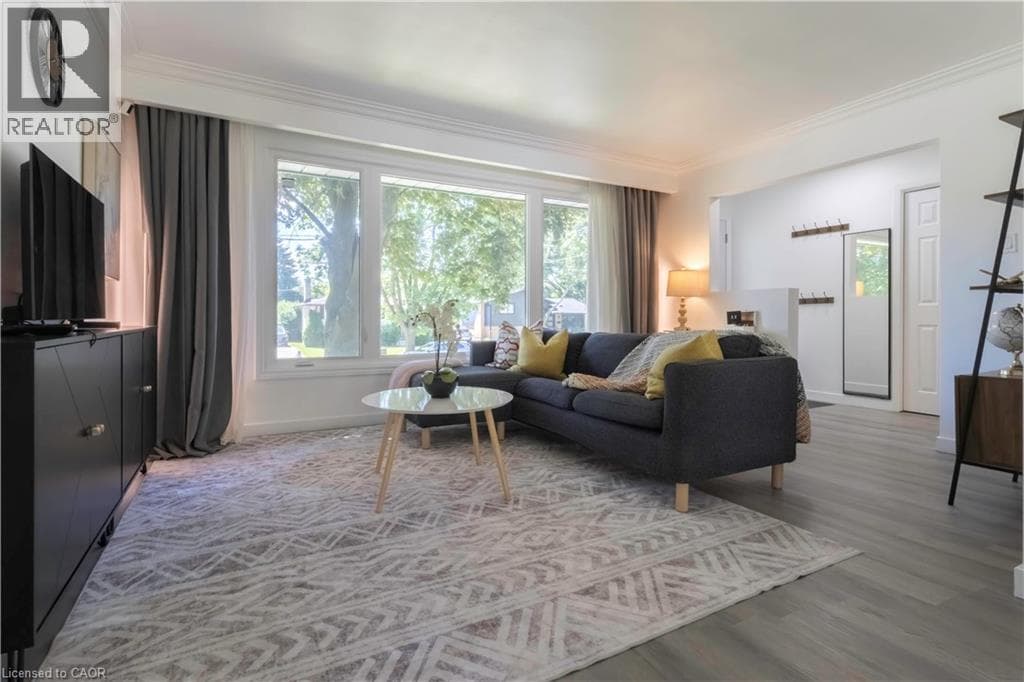 34 GOLFVIEW Road