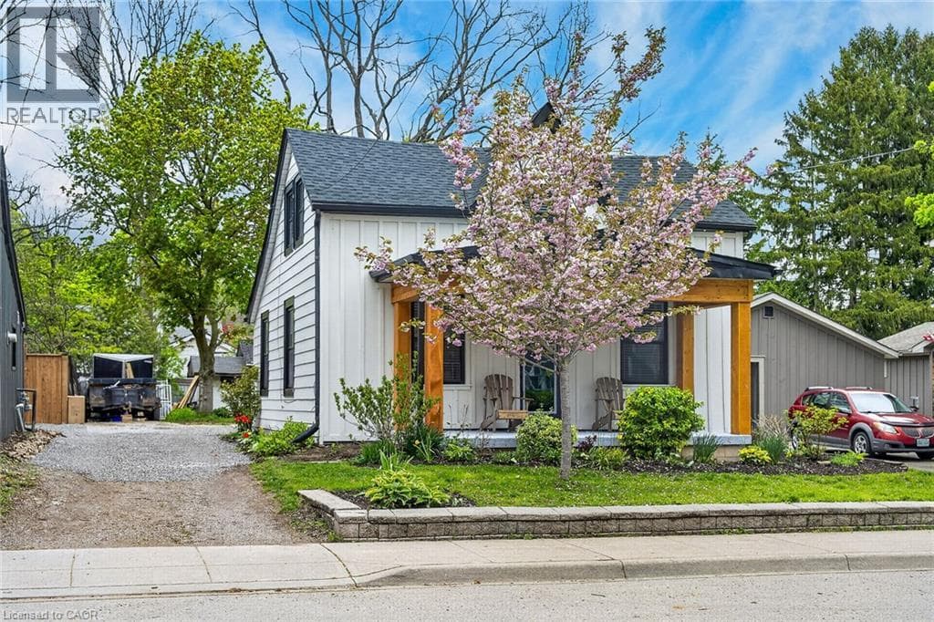 255 MACNAB Street