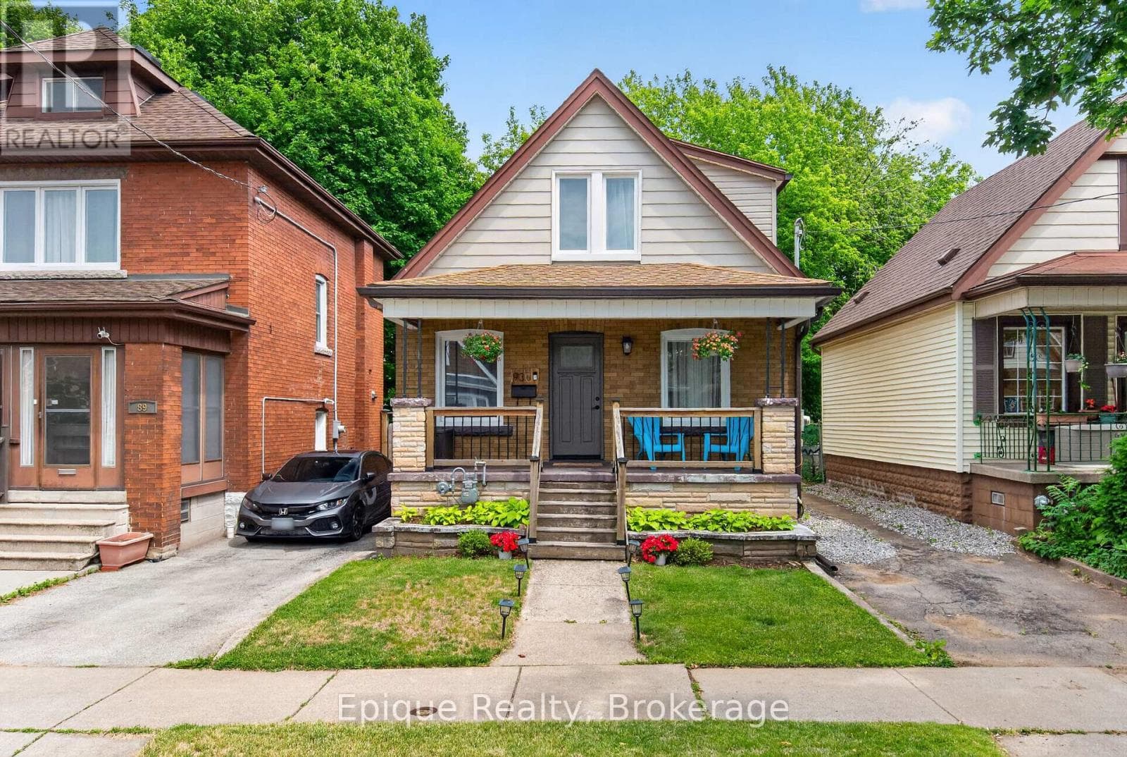 93 Graham Avenue South