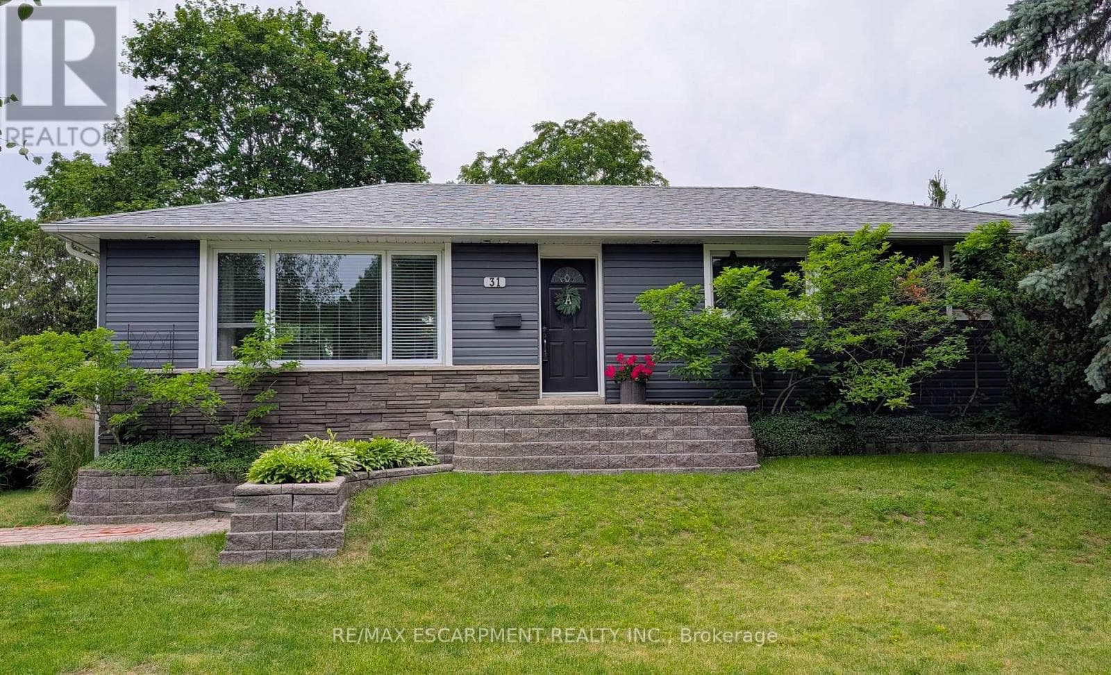 31 Algonquin Avenue