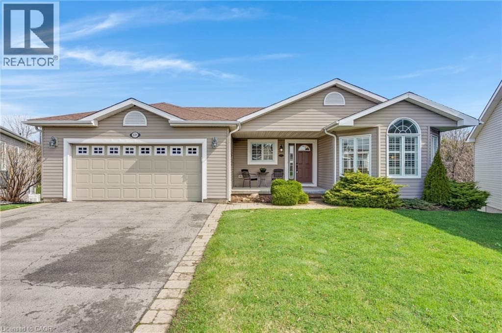 228 GLENARIFF Drive