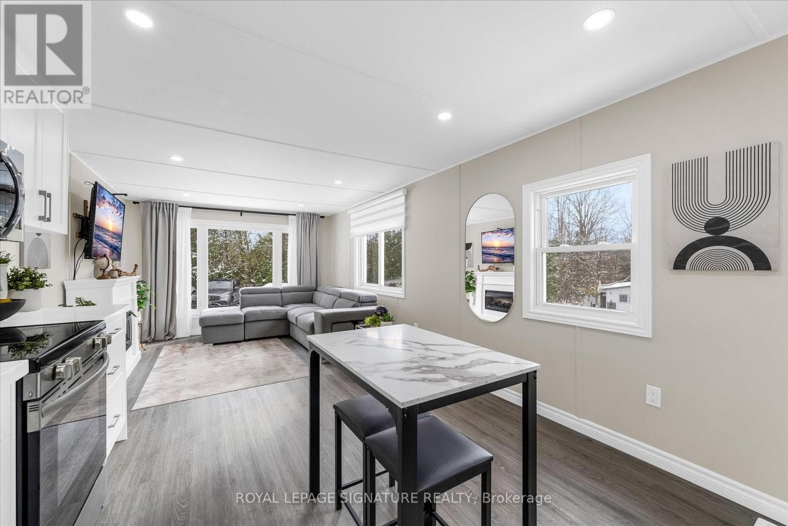 40 Hillside Crescent