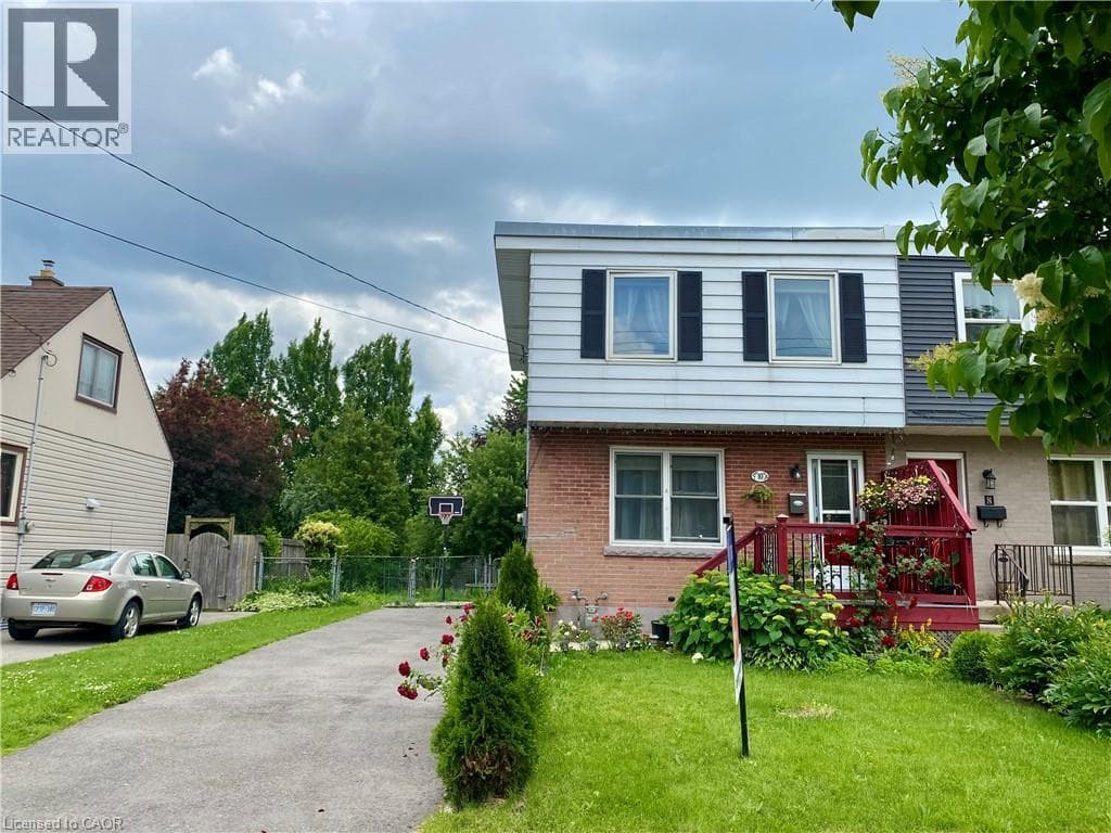 10 ARMSTRONG Avenue