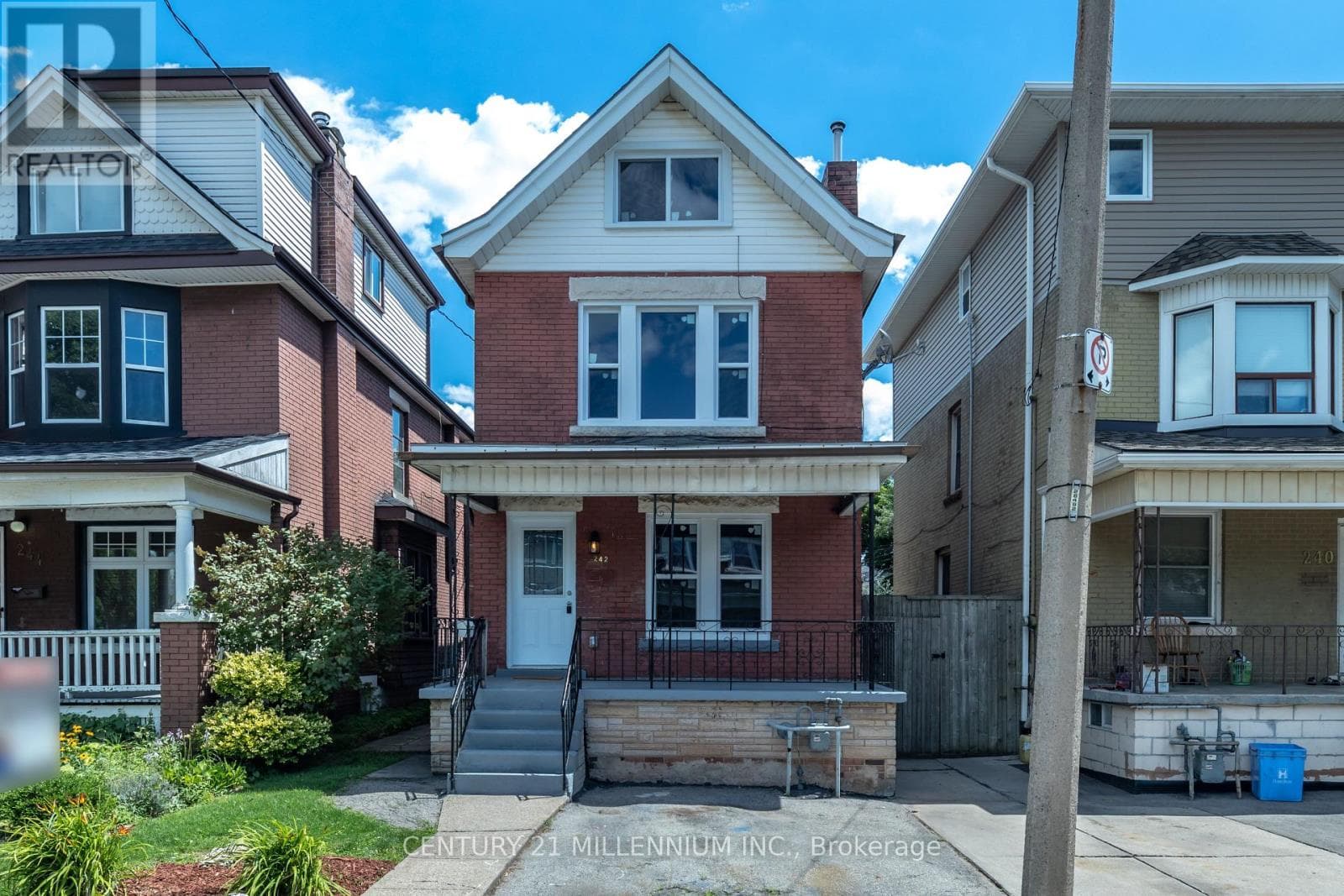 242 Balmoral Avenue North