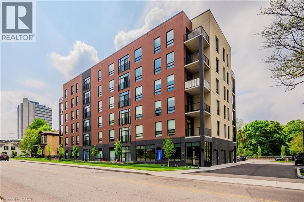 24 UNION Street East Unit 103