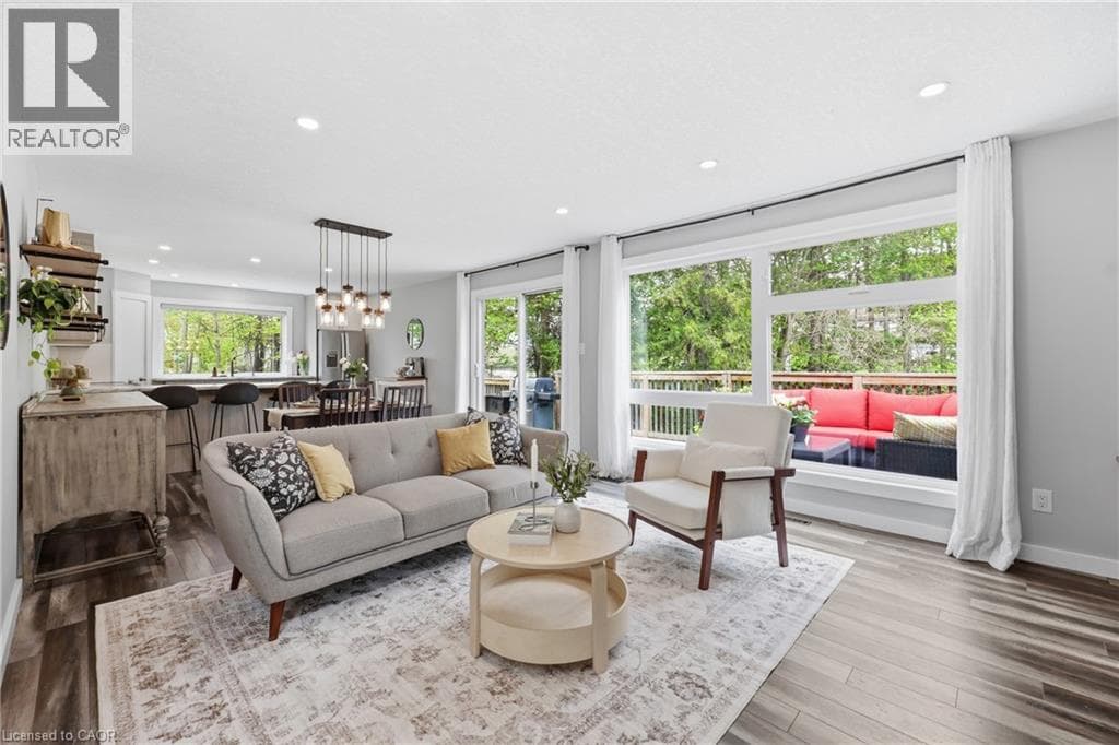 25 SHADYWOOD Lane