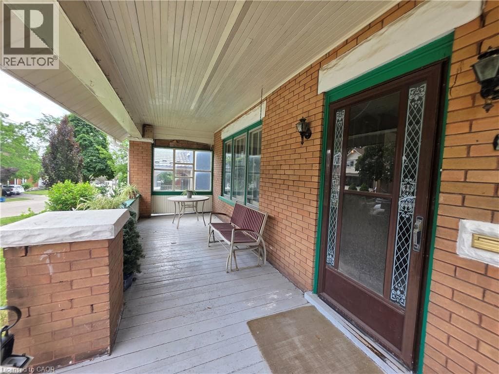 20 FAIRVIEW Avenue
