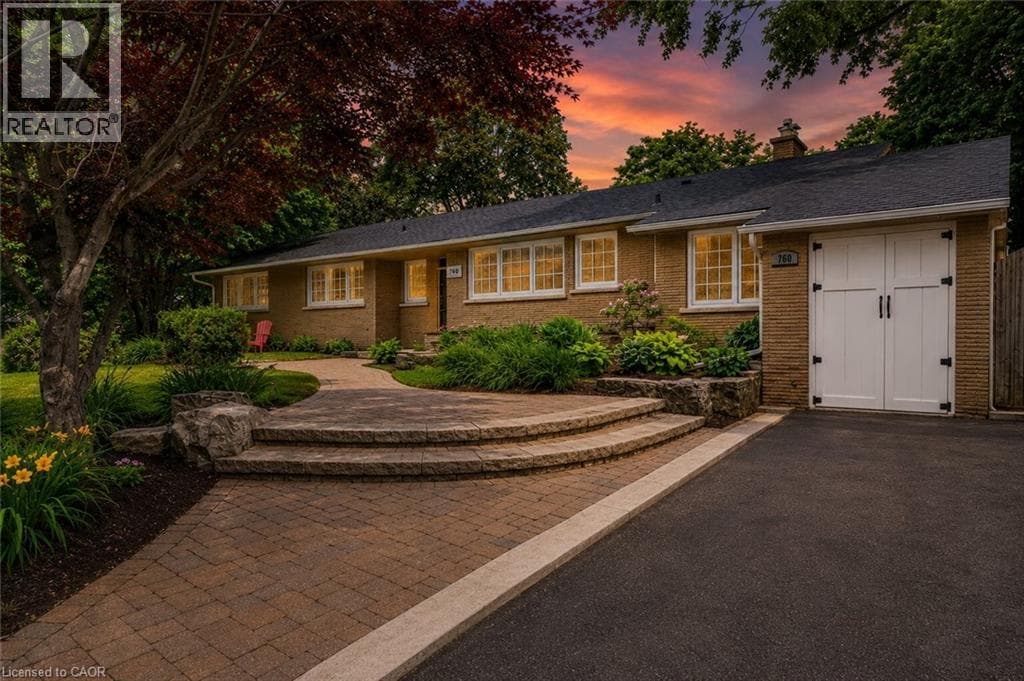 760 KINGSWAY Drive
