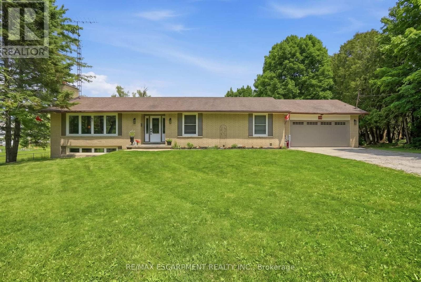 318 Freelton Road