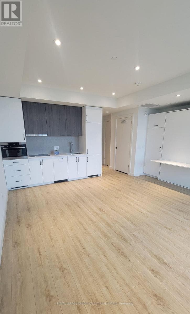 741 King Street West Unit 1211