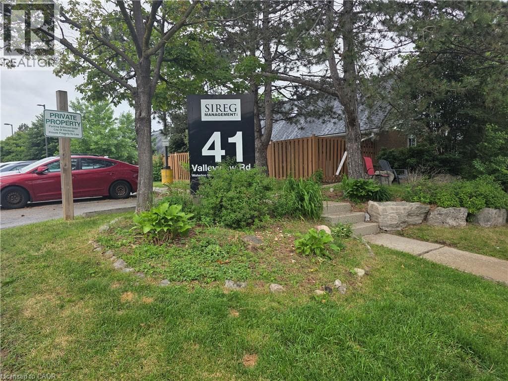 41 VALLEYVIEW Road Unit 11