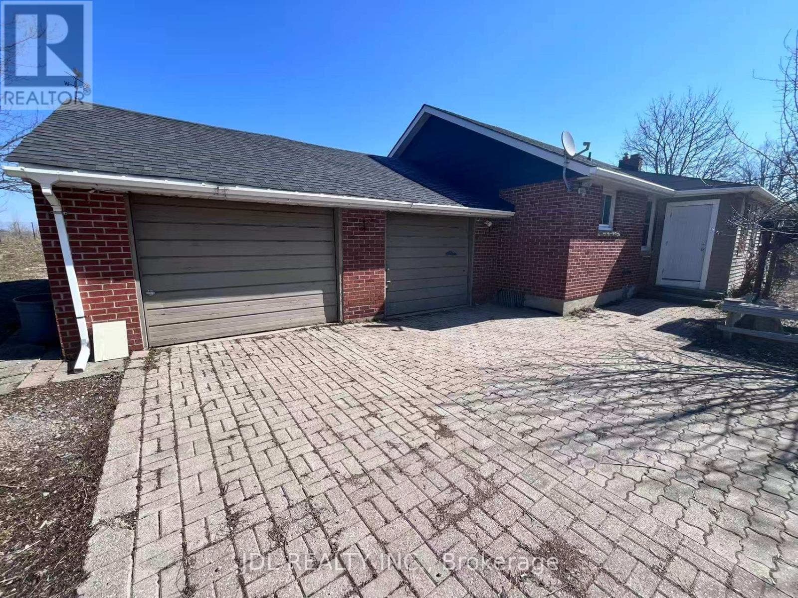 8110 Chippewa Road East