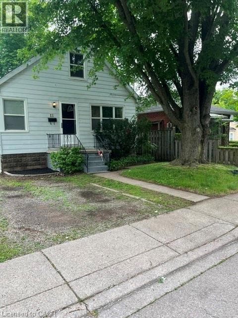 21 WEST Street