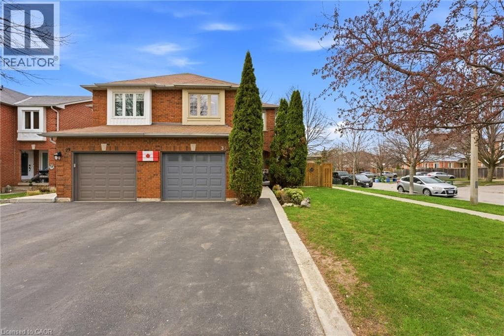 31 WAKEFIELD Lane
