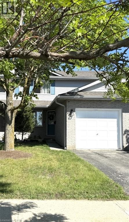 395 KINGSCOURT Drive Unit 4