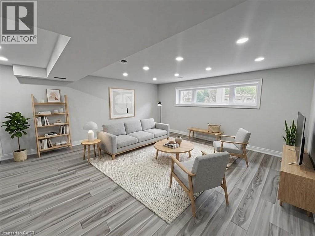15 WESTCHESTER Place Unit Lower
