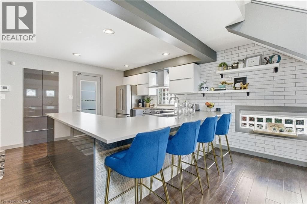 10 ROCKHAVEN Lane