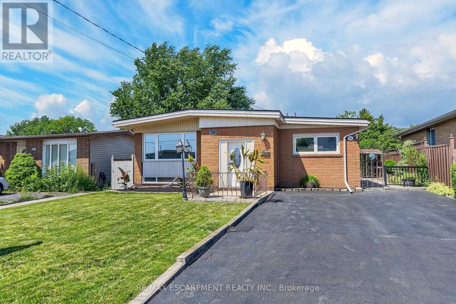96 Fielding Crescent