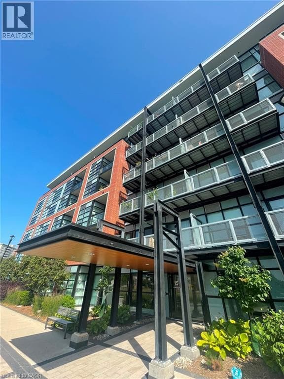 15 PRINCE ALBERT Boulevard Unit 210