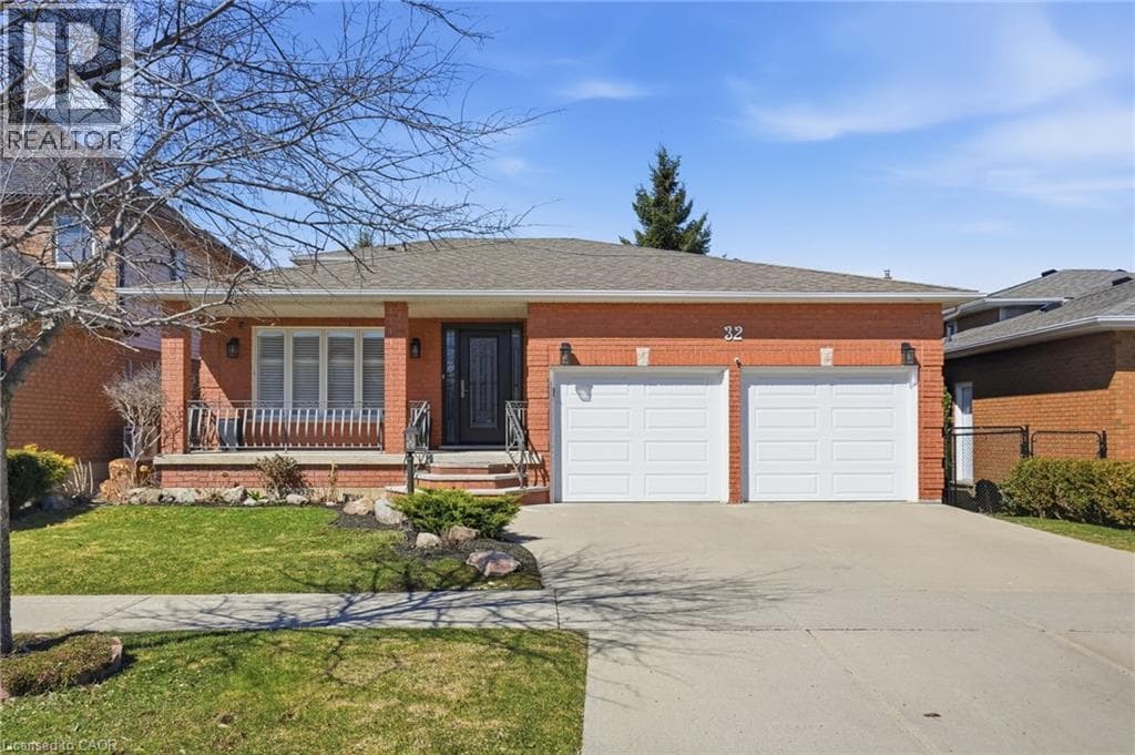 32 HIGHBURY Drive
