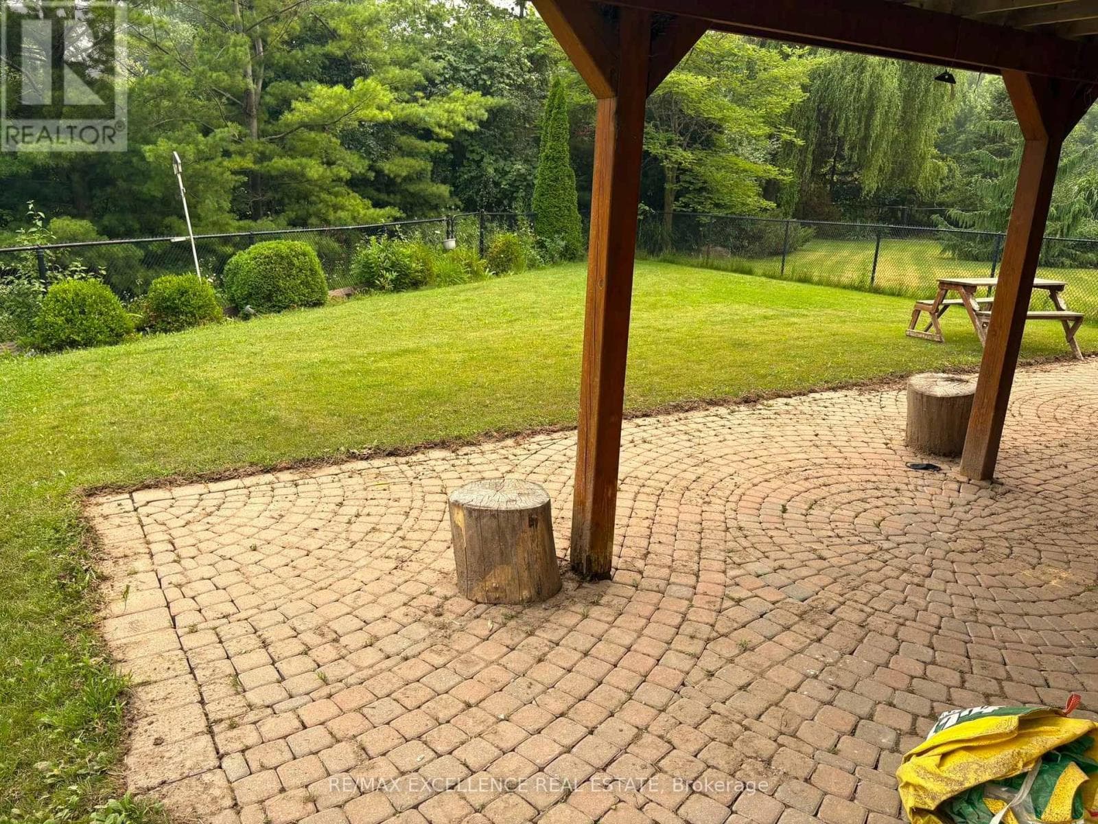 Photo 4