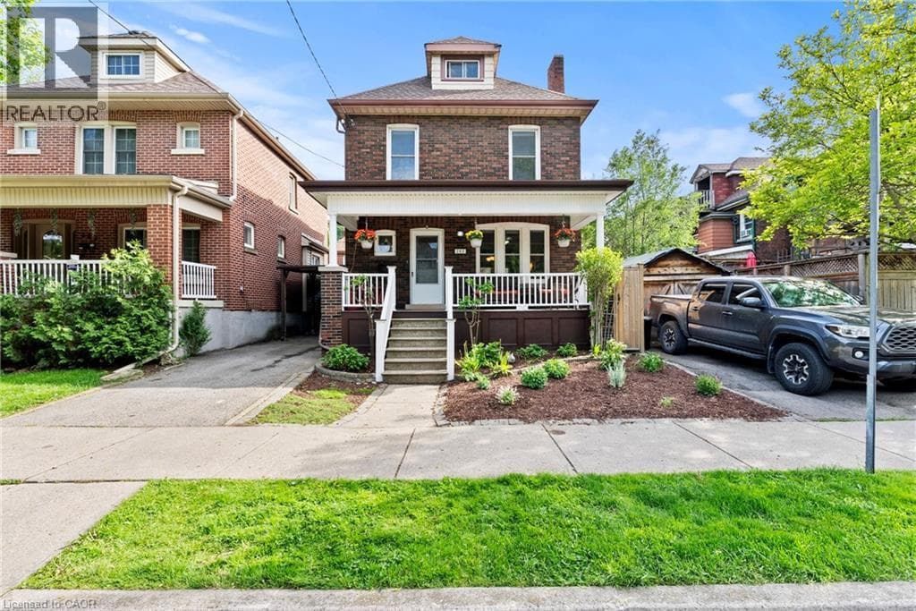 260 STINSON Crescent