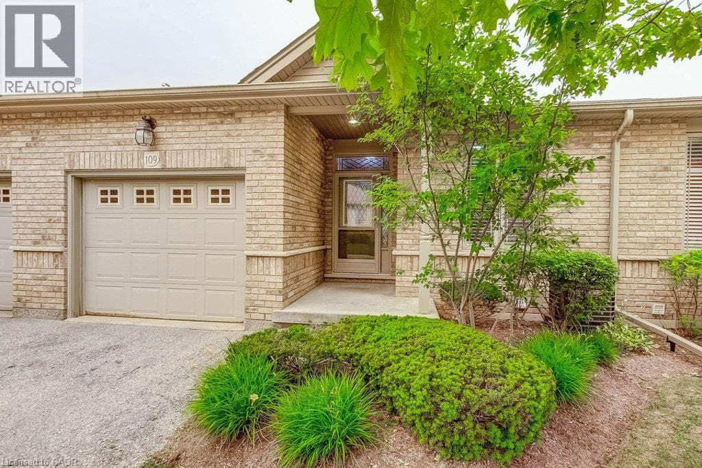 20 ISHERWOOD Avenue Unit 109