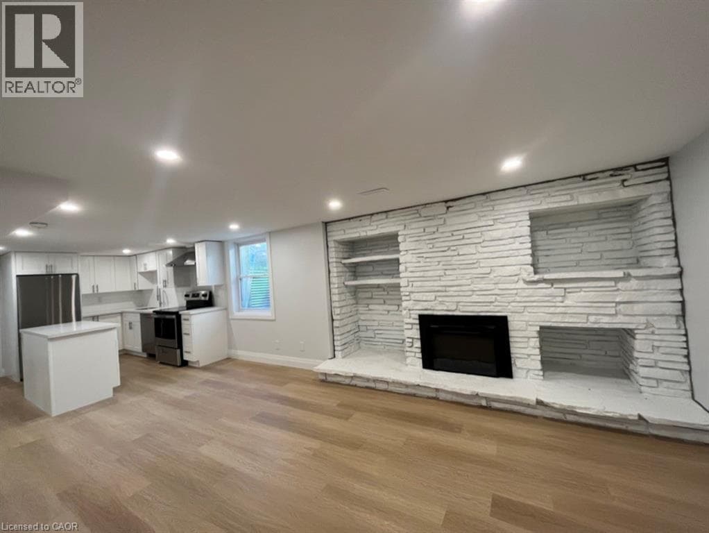 206 KENNETH Avenue Unit 2
