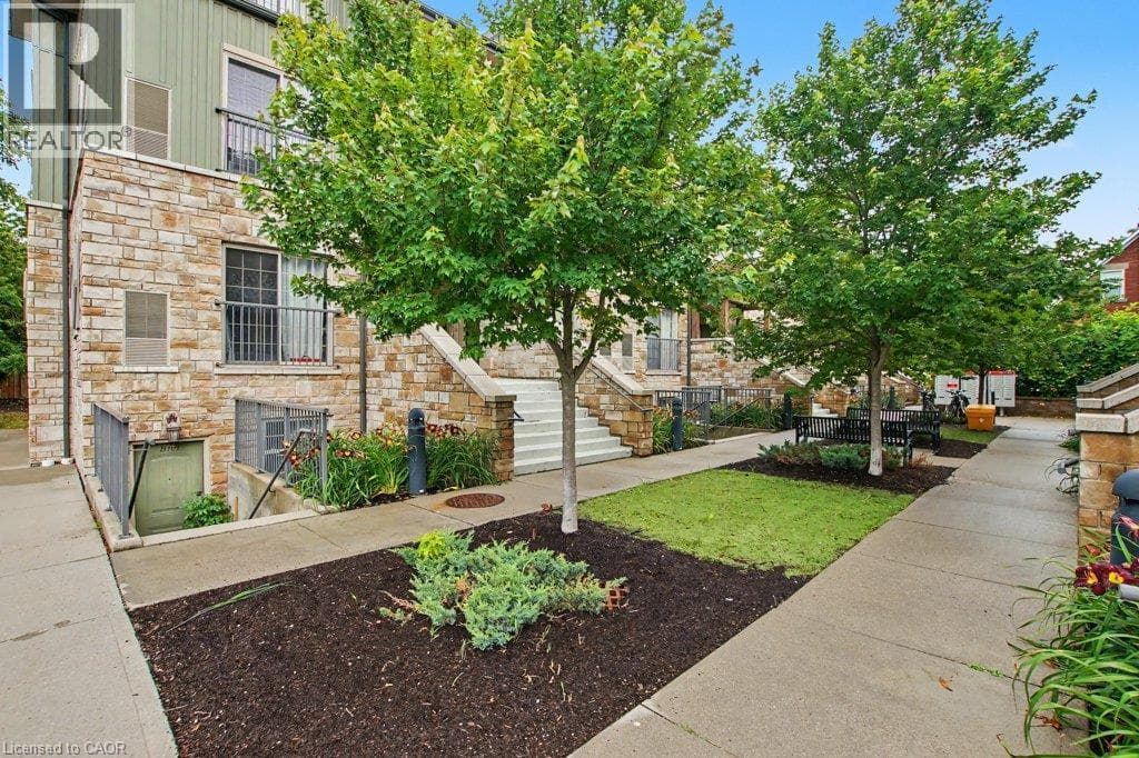 112 UNION Street East Unit B105
