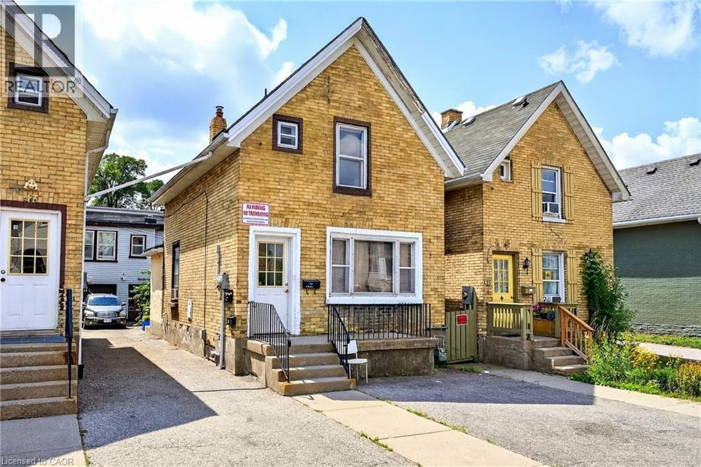 15 WARNOCK Street Unit Upper