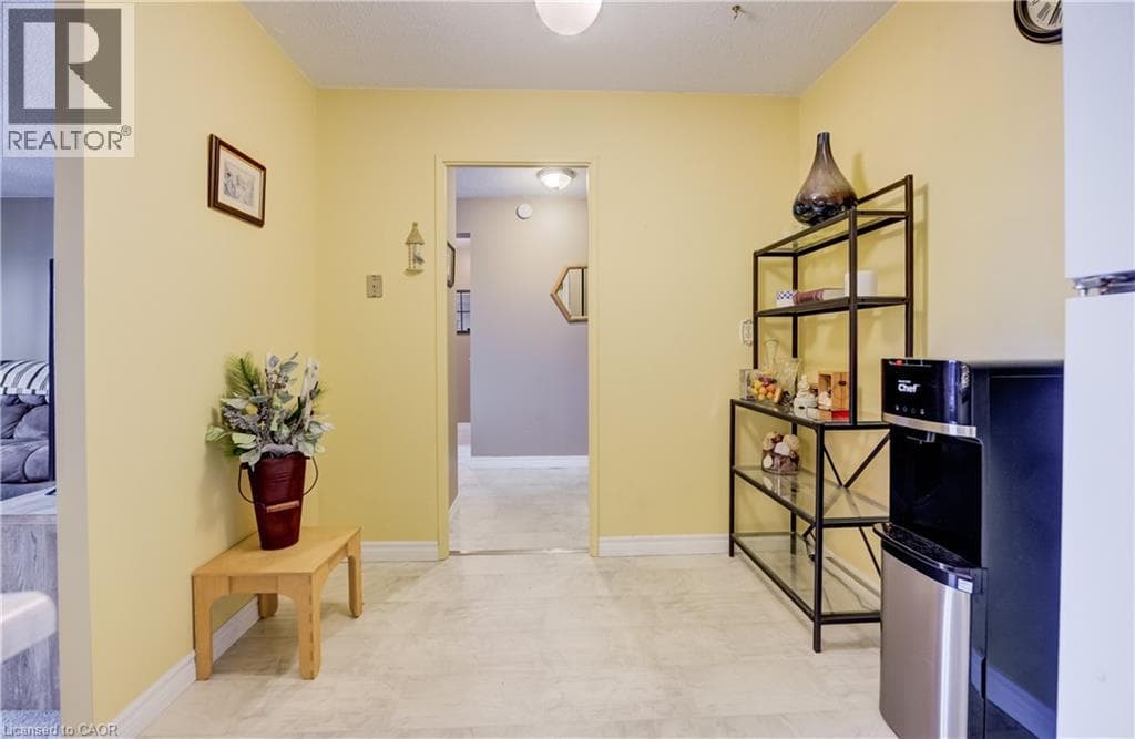 225 HARVARD Place Unit 911